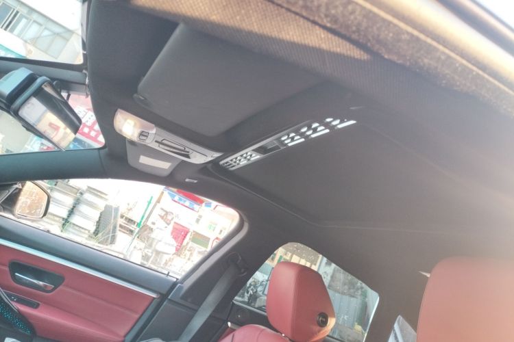 宝马4系 2019款 430i Gran Coupe M运动曜夜版中控内饰22