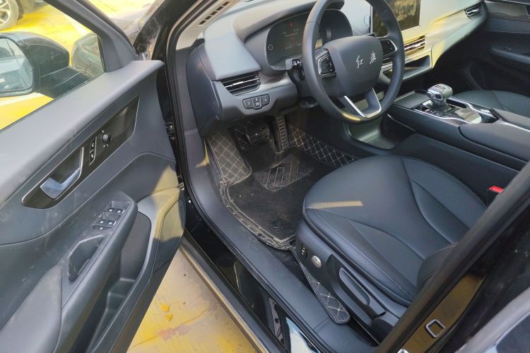 红旗E-QM5 2023款 改款 基础出行版中控内饰20