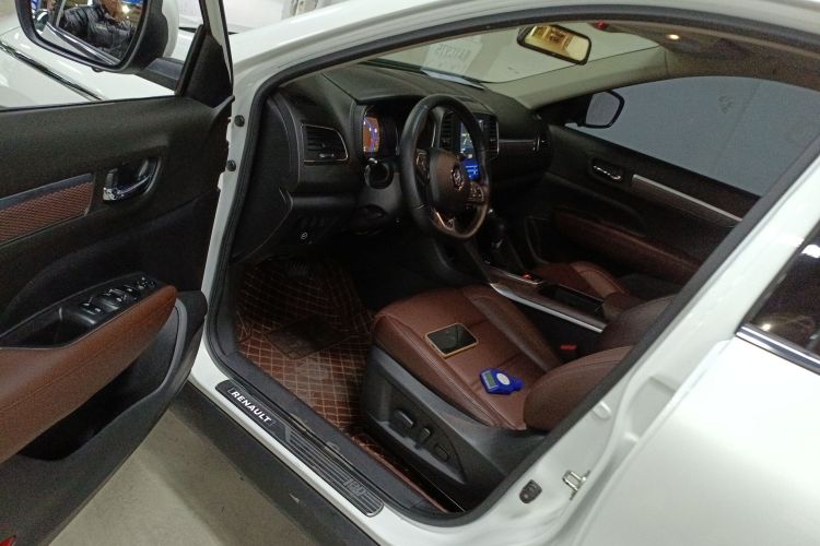 雷诺 科雷傲 2018款 2.0L 两驱120周年限量版中控内饰7003