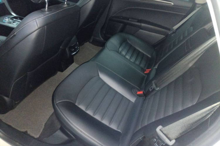 福特 蒙迪欧 2018款 EcoBoost 200 时尚型中控内饰21