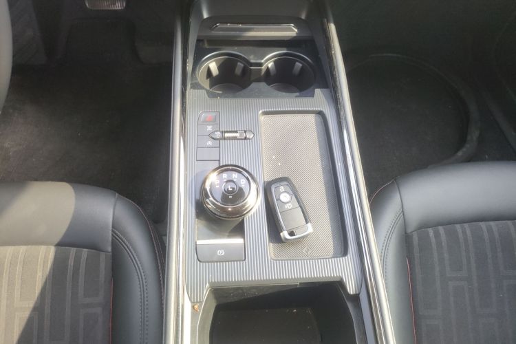 福特 蒙迪欧 2022款 改款 EcoBoost 245 豪华型中控内饰18