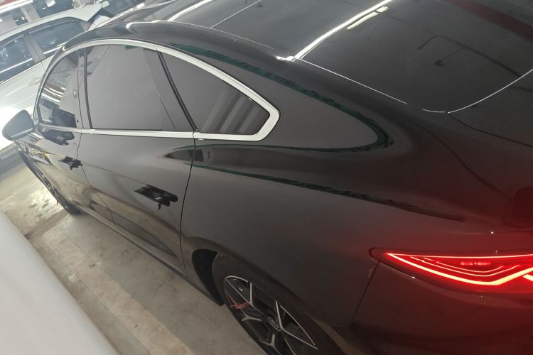 比亚迪 汉 2024款 EV 荣耀版 605KM前驱尊贵型车身外观4