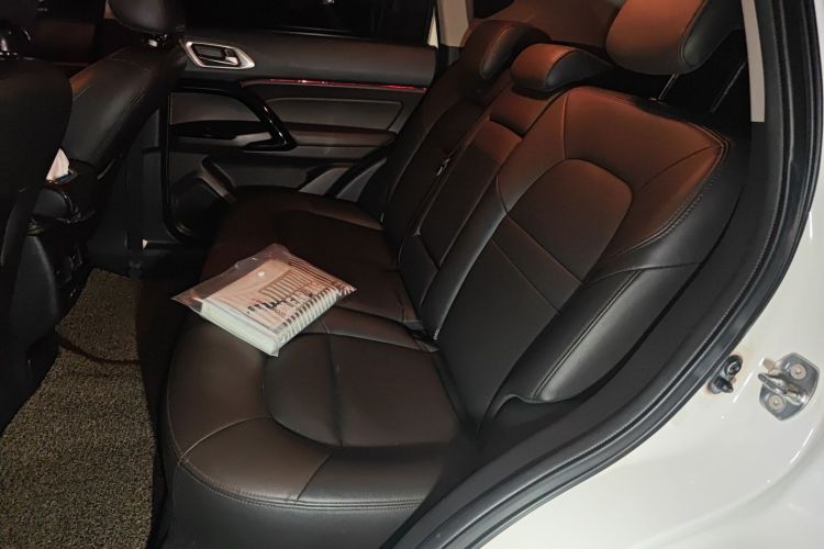 广汽传祺 传祺GS4 2017款 235T 自动两驱豪华智联版中控内饰21