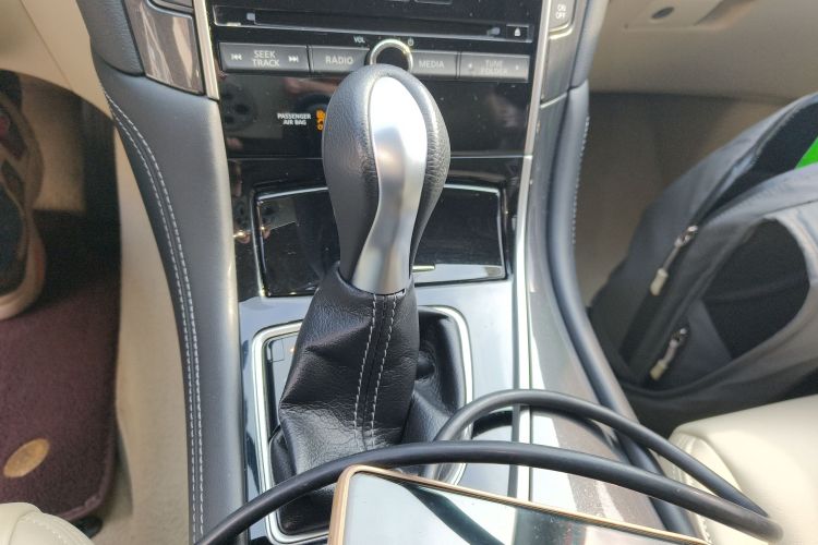 英菲尼迪Q50L 2015款 2.0T 舒适版局部细节18