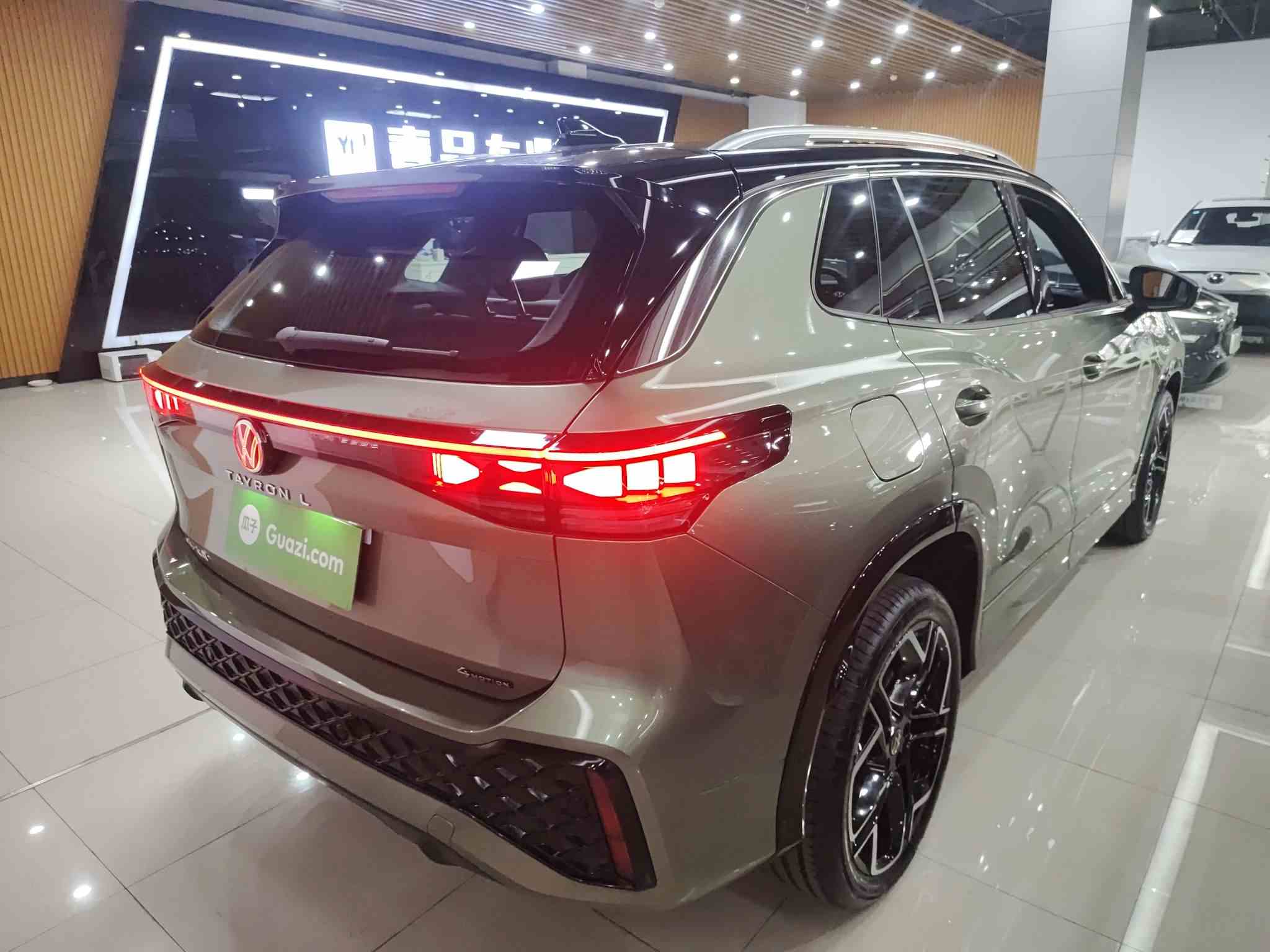 大众 2025款 探岳L 380TSI 四驱豪华Easy包(4)