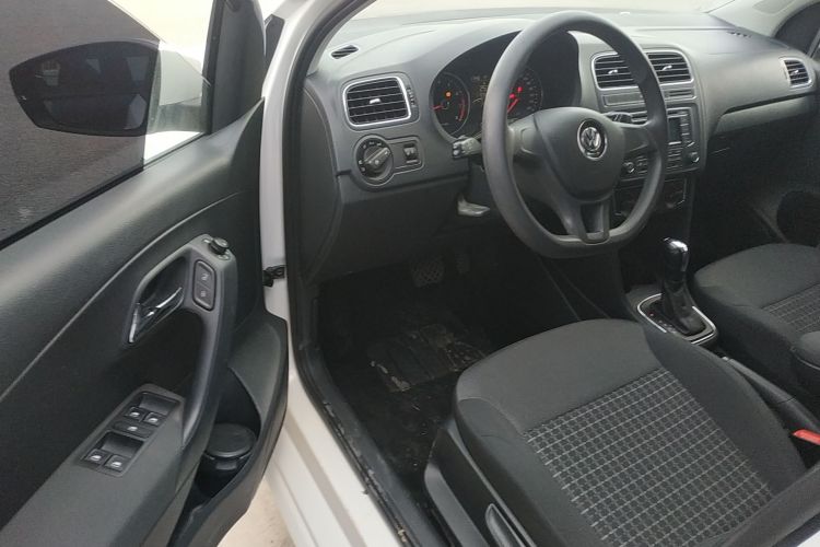 大众 Polo 2014款 1.4L 自动舒适版中控内饰20