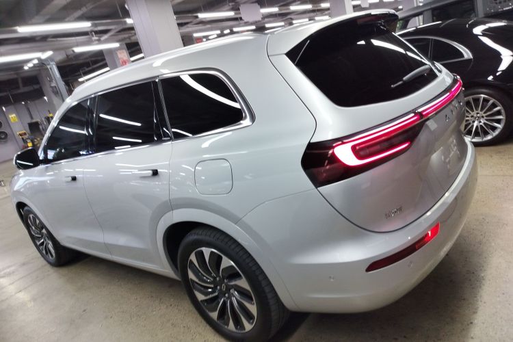 鸿蒙智行 问界M7 2024款 1.5T 后驱Plus版 5座车身外观4