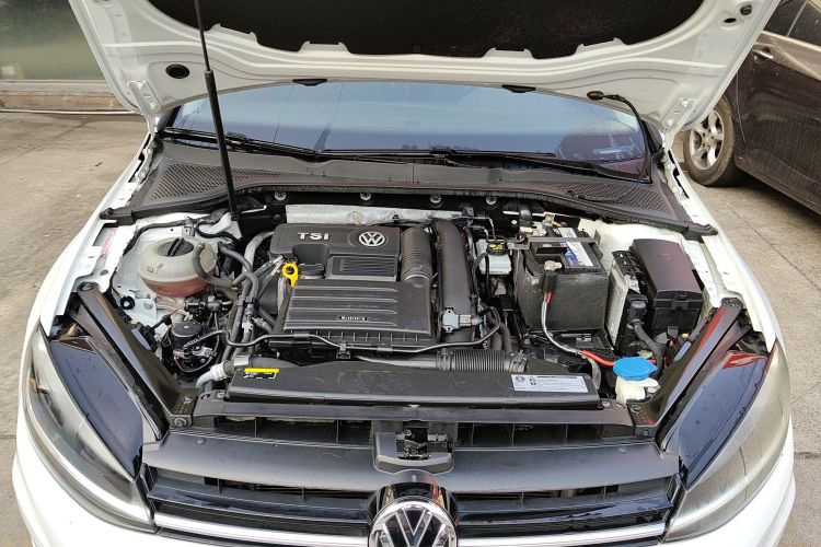 大众 高尔夫 2020款 200TSI DSG舒适进取版局部细节24