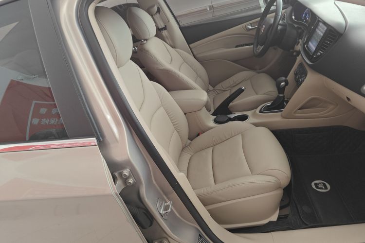 菲亚特 菲翔 2012款 1.4T 自动劲享版中控内饰41