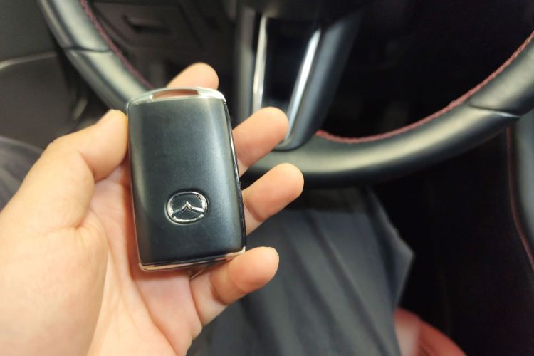 马自达3 昂克赛拉 2022款 2.0L 自动质雅黑曜版中控内饰11