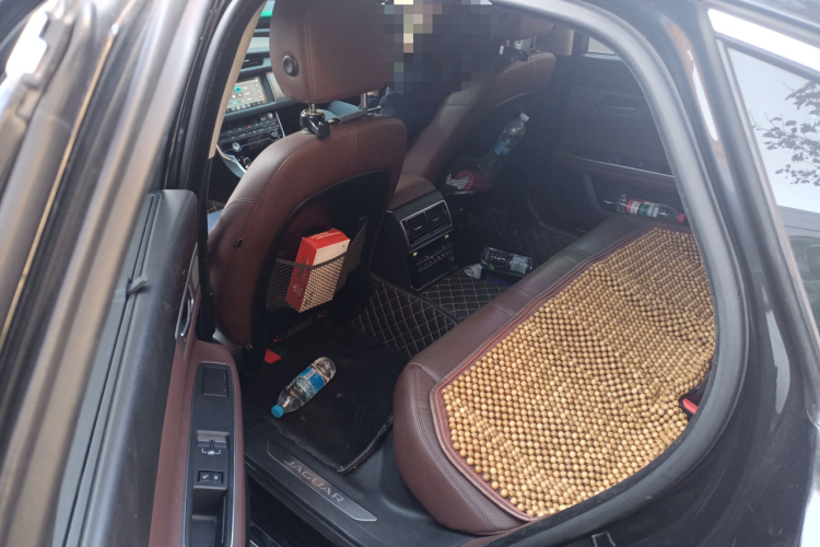 捷豹XFL 2018款 XFL 2.0T 250PS 豪华版中控内饰7004