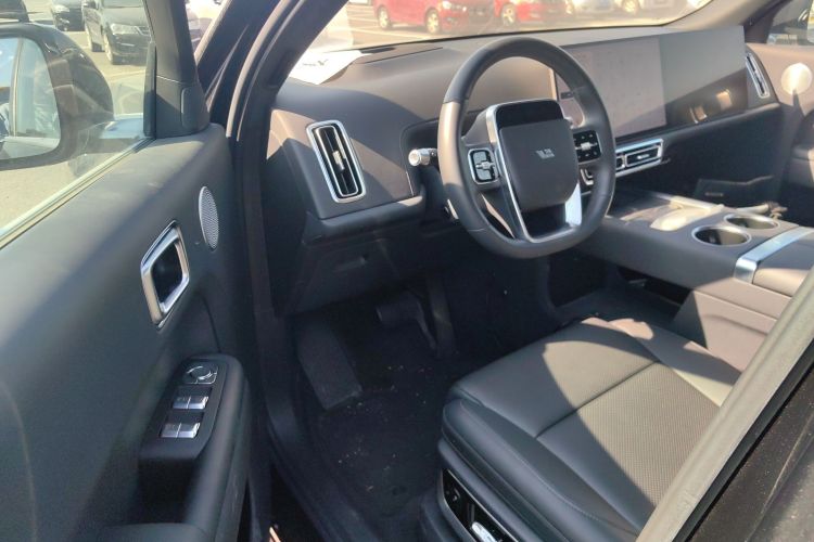 理想汽车 理想L8 2024款 Max中控内饰20