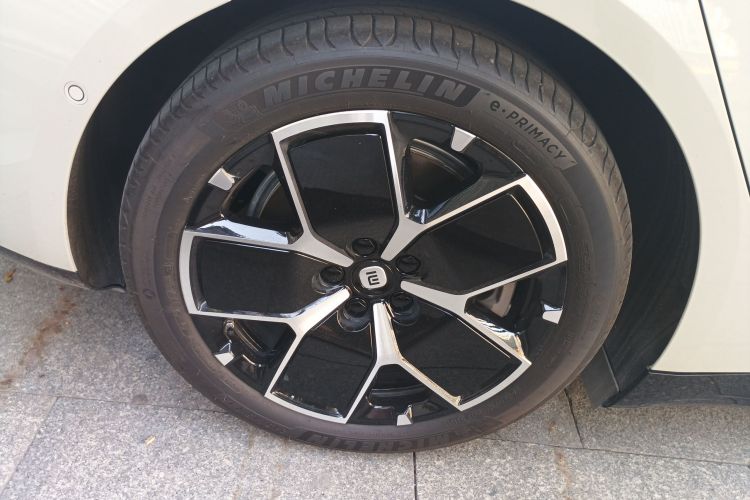 小米汽车 小米SU7 2024款 后驱长续航智驾版车身外观6008