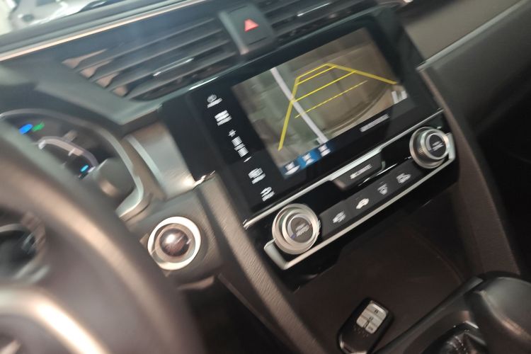 本田 思域 2016款 220TURBO CVT尊贵版中控内饰18