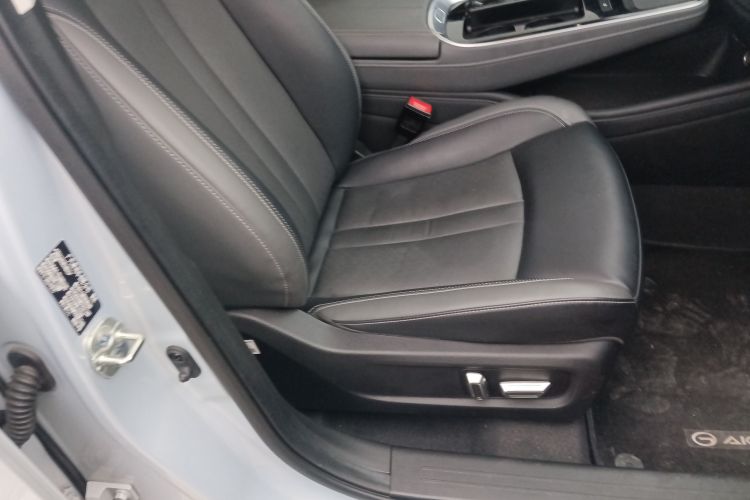 埃安 AION S Plus 2022款 70 智驾版局部细节41