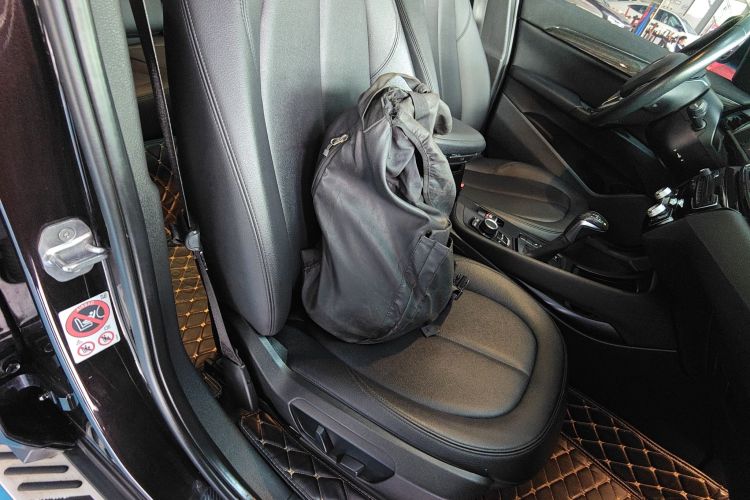 宝马X1 2016款 sDrive18Li 尊享型局部细节41