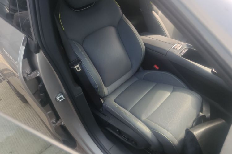 领克08 EM-P 2023款 120km 长续航Halo局部细节41