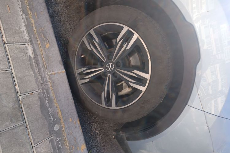 北京汽车 北京EX3 2019款 R600 劲风版车身外观6007