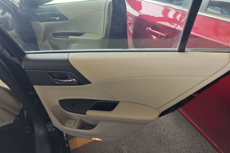 本田 雅阁 2014款 2.0L EX 豪华版中控内饰7006