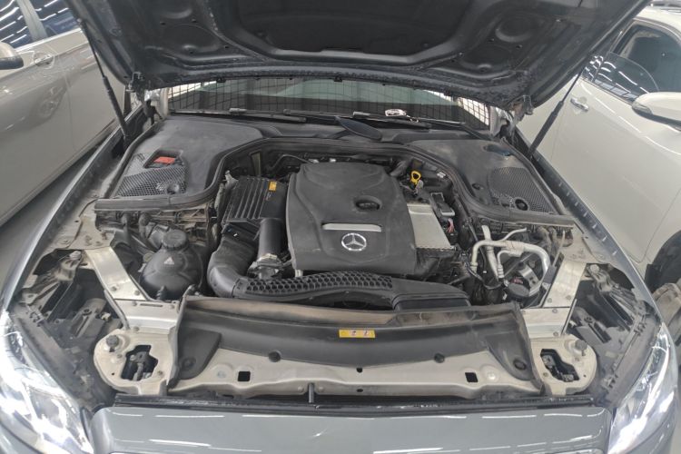 奔驰E级 2018款 E 200 L 运动型 4MATIC机舱底盘24