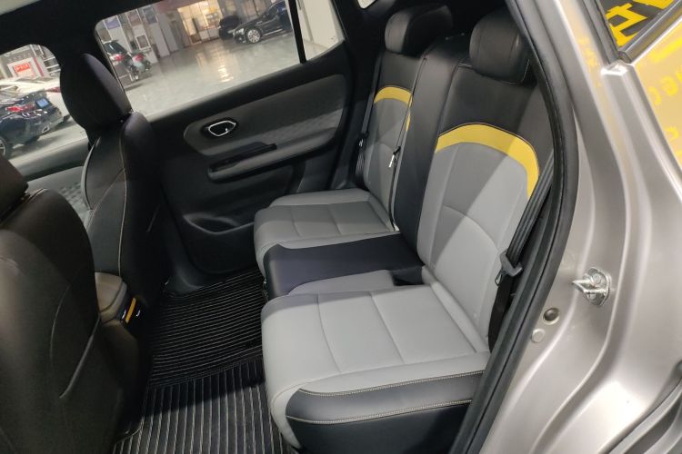 埃安 AION Y 2022款 70 智领版 磷酸铁锂中控内饰21