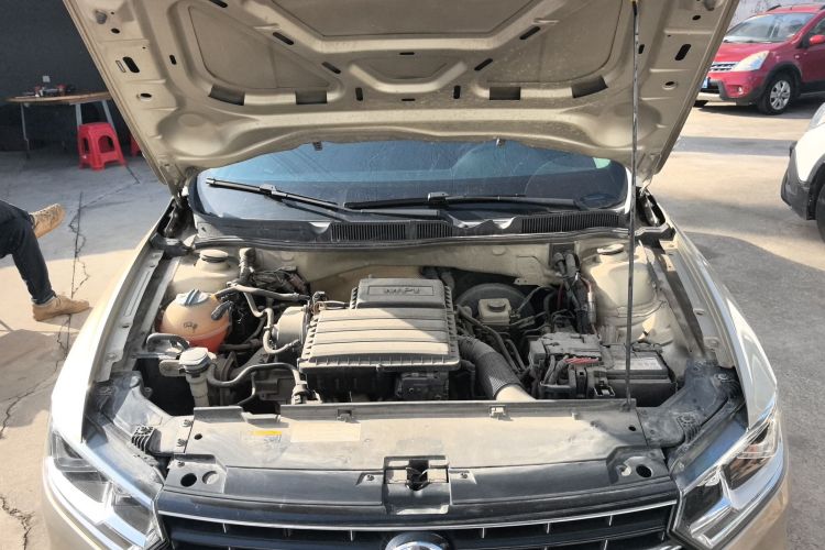 大众 宝来 2018款 1.5L 自动舒适型机舱底盘24