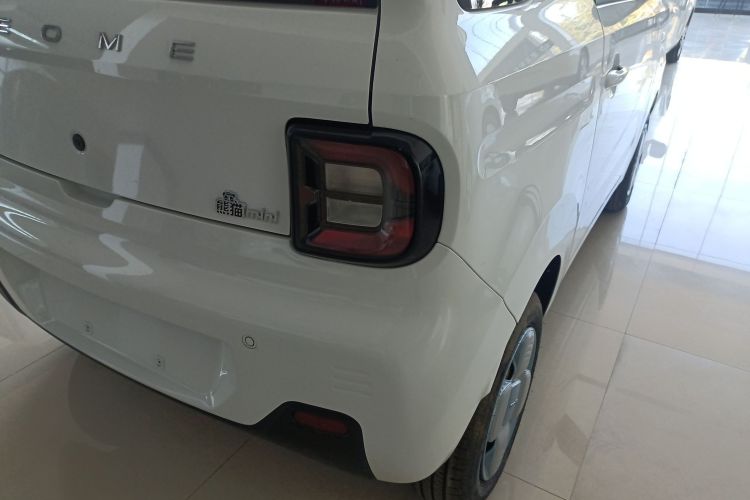 吉利银河 2024款 熊猫mini 200km 耐力熊车身外观9