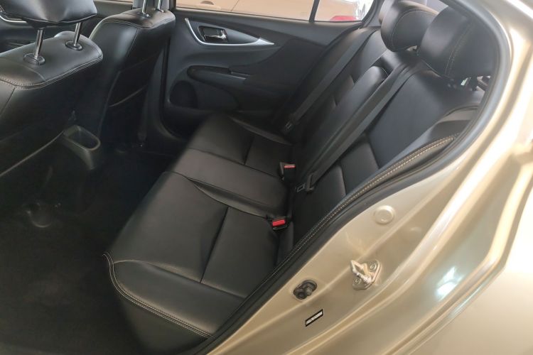 本田 凌派 2016款 1.8L CVT豪华版中控内饰7004