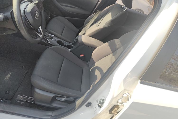 丰田 雷凌 2023款 TNGA 1.5L CVT进取版中控内饰19