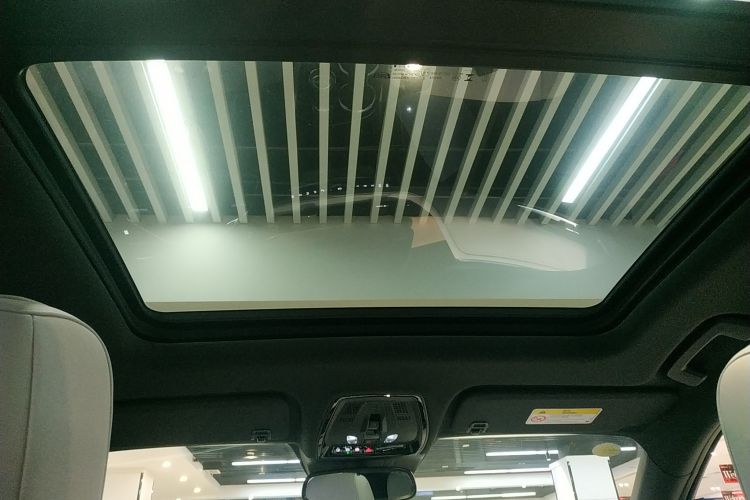 凯迪拉克GT4 2023款 25T 豪华型局部细节22