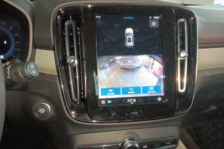 沃尔沃XC40 2024款 B3 智远运动版局部细节16