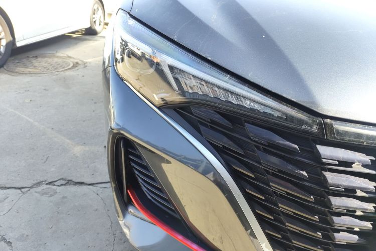 长安 逸动 2023款 畅享版 PLUS 蓝鲸NE 1.4T GDI DCT尊贵版车身外观8