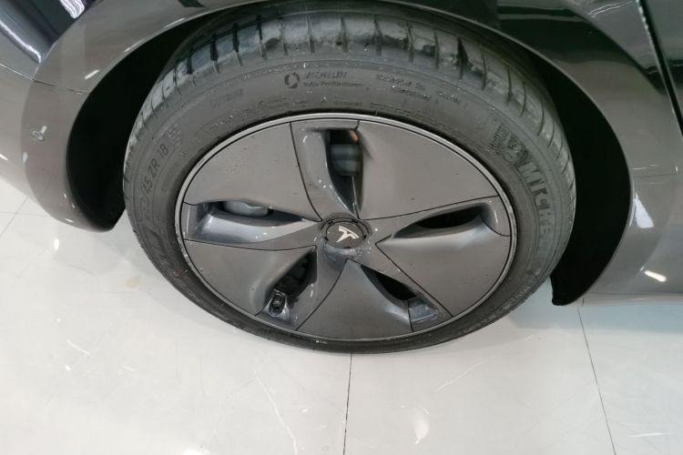 特斯拉 Model 3 2020款 改款 标准续航后驱升级版车身外观6008