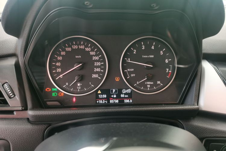 宝马2系旅行车 2016款 218i 领先型中控内饰14