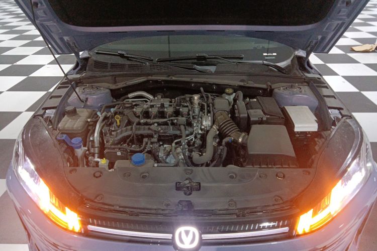 长安 逸动 2026款 第四代 1.5T 500Bar 悦享型机舱底盘24