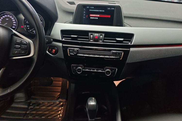宝马X1 2019款 sDrive20Li 领先型中控内饰16