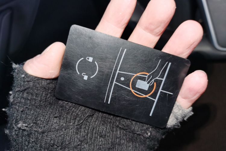 特斯拉 Model Y 2021款 标准续航后驱版中控内饰11