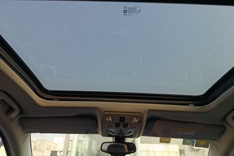 凯迪拉克SRX 2015款 3.0L 精英型中控内饰22