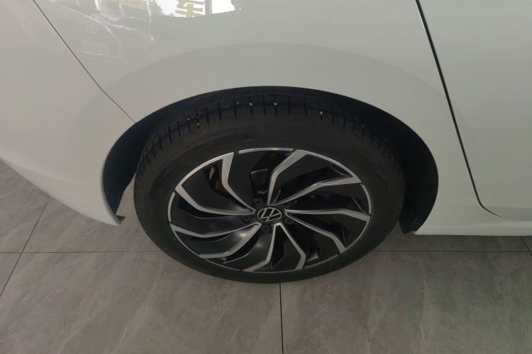 大众 高尔夫 2024款 280TSI DSG Pro 50年传奇版车身外观6008