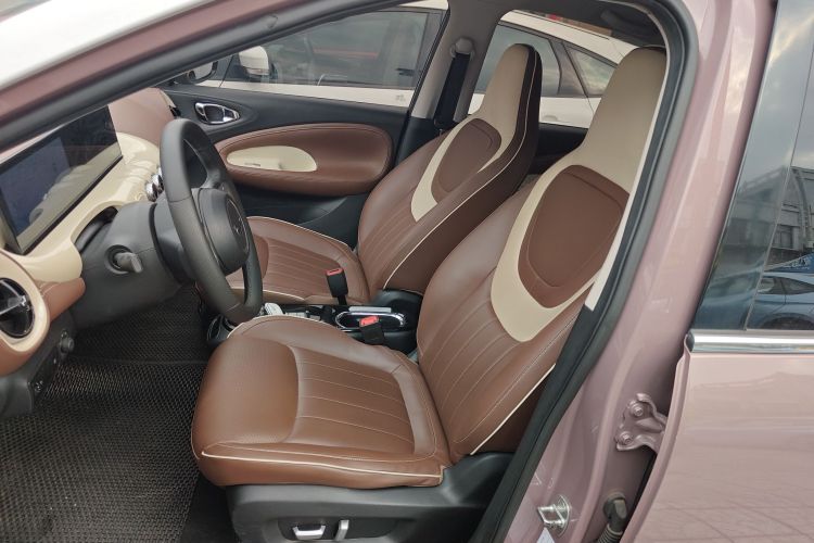 五菱汽车 五菱缤果 2023款 333km 灵犀互联款中控内饰19