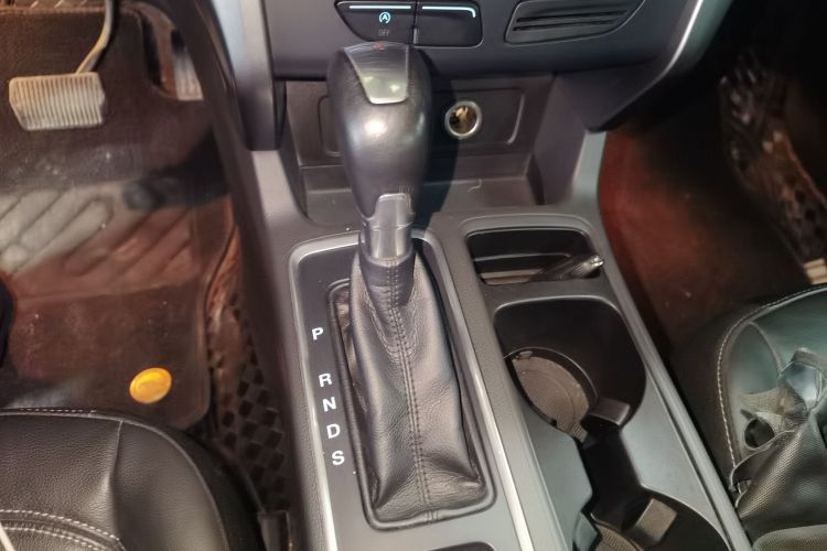 福特 翼虎 2017款 EcoBoost 245 四驱铂翼型中控内饰18