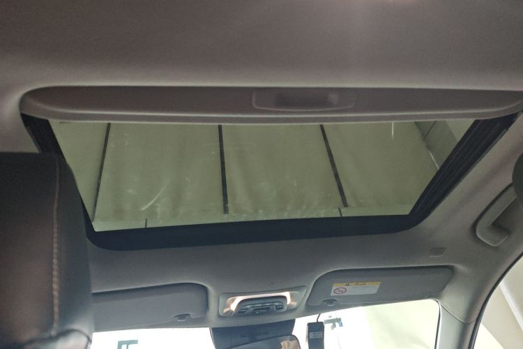 丰田 卡罗拉锐放 2023款 2.0L 精英版中控内饰22