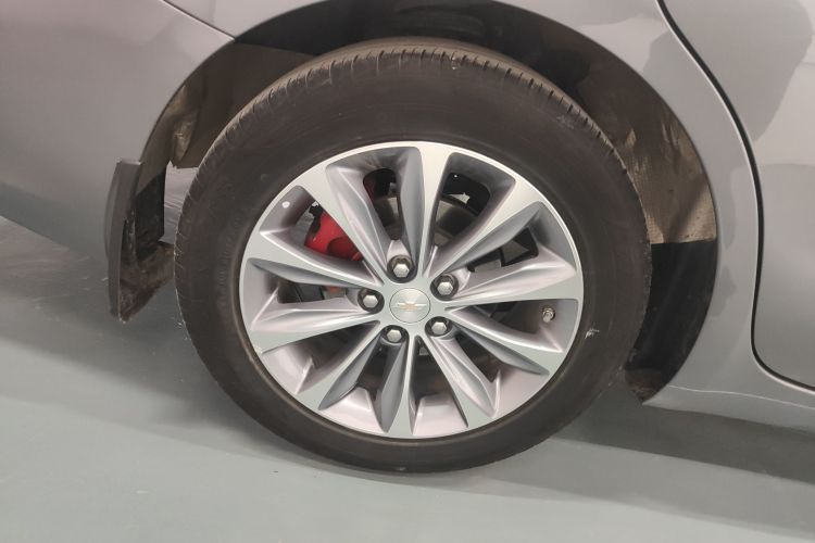 雪佛兰 科鲁泽 2022款 320 自动悦享天窗版车身外观56