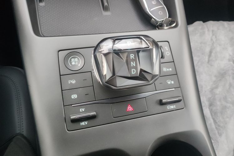 比亚迪 秦PLUS 2025款 DM-i 智驾版 55KM超越型局部细节18