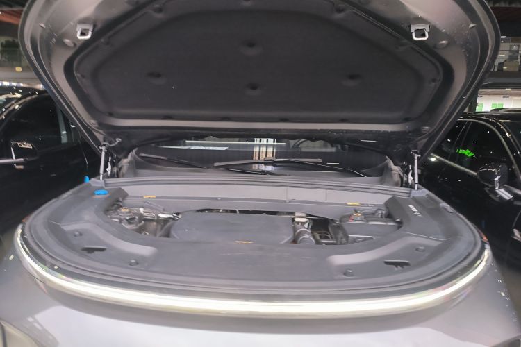 理想汽车 理想L9 2022款 Max机舱底盘24