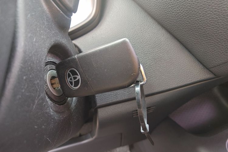 丰田 卡罗拉 2022款 TNGA 1.5L CVT先锋版中控内饰7001