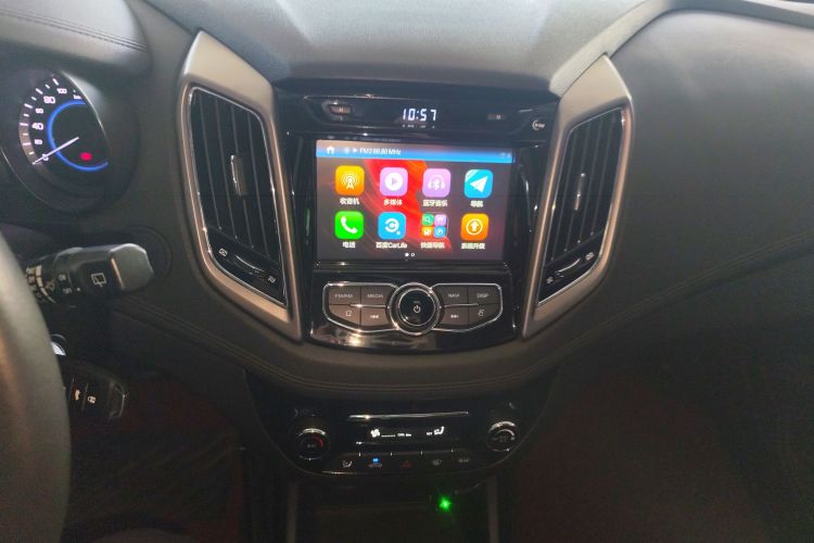 长安 逸动 2016款 XT 1.6L 自动俊酷型中控内饰16