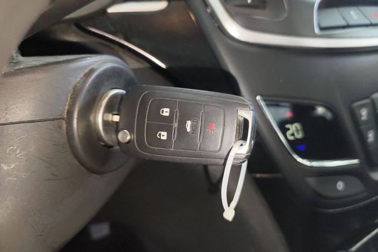 别克 君威 2015款 1.6T 领先技术型中控内饰11