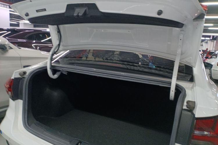 荣威i5 2021款 1.5L CVT钻石版局部细节23