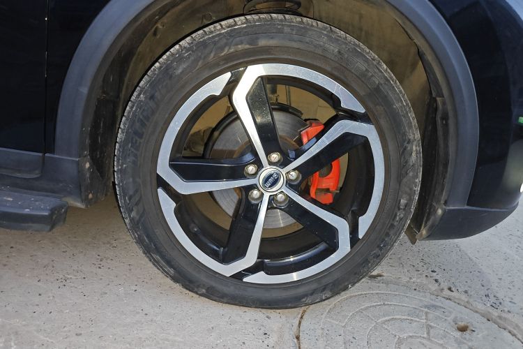 SWM斯威汽车 SWM斯威X7 2017款 1.5T 自动智享型 7座车身外观10